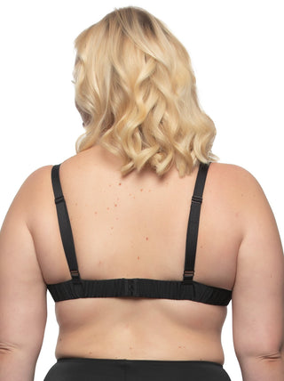 MACKENZIE wearing Black Siren Lace Bralette